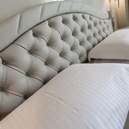 Bristol Hotel 3*